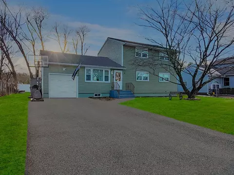 4 Marc Ter, Monroe, NY 10950