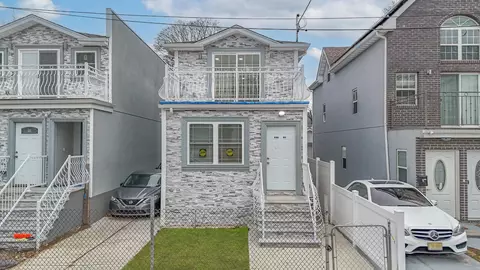 188-23 118th Ave, New York, NY 11412