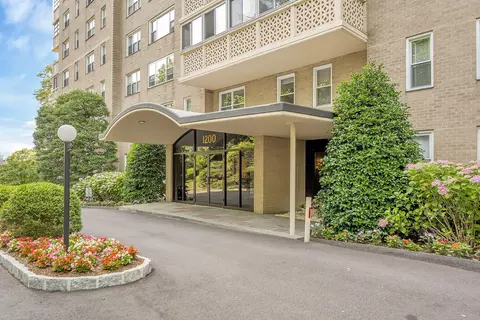 1200 Midland Ave #2E, Bronxville, NY 10708