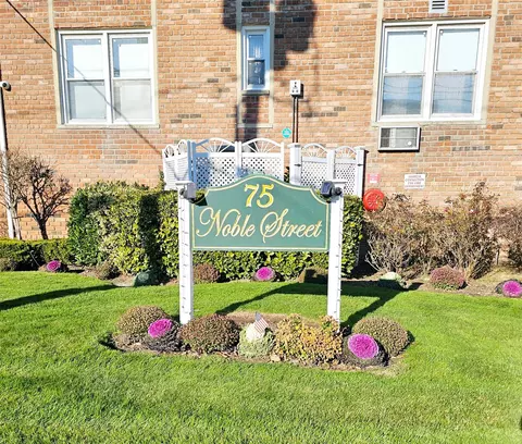 75 Noble St #205, Lynbrook, NY 11563