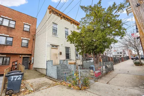 170 Montauk Ave, Brooklyn, NY 11208