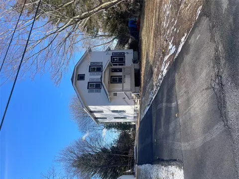 21 Polhemus St, Orangetown, NY 10983