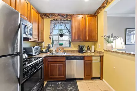 131 Surf Dr #38, New York, NY 10473