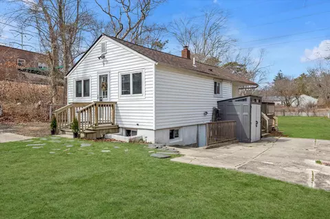 1 Rexmere Ave, Farmingville, NY 11738