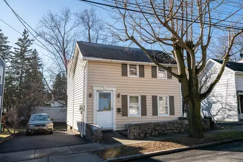 23 Montgomery St, Ossining, NY 10562