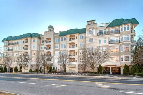 410 Westchester Ave #114, Port Chester, NY 10573