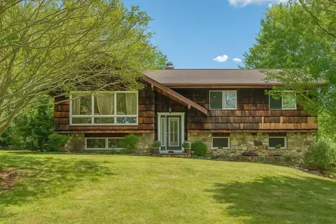 20 Overhill Rd, Stormville, NY 12582