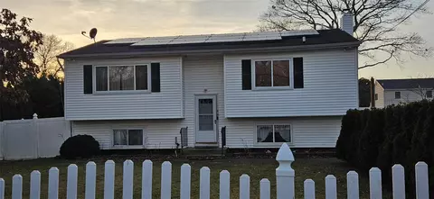 48 Carver Blvd, Bellport, NY 11713