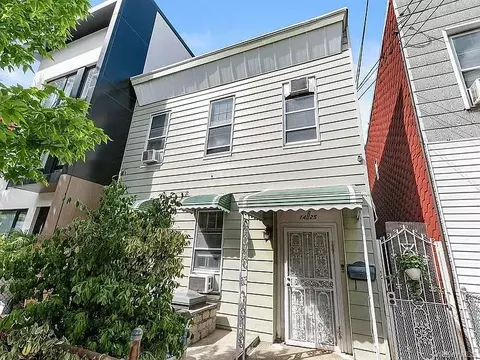 1425 31st Dr, Astoria, NY 11106