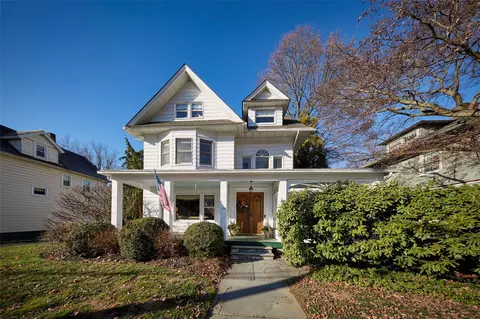 110 Nassau Pl, Peekskill, NY 10566