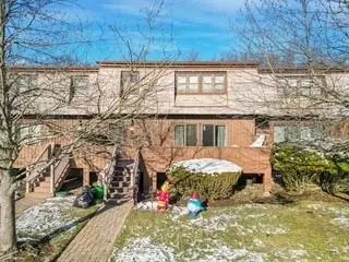 37 Heritage Dr #C, Clarkstown, NY 10956