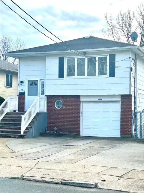 6 Wallace Ct, Valley Stream, NY 11580
