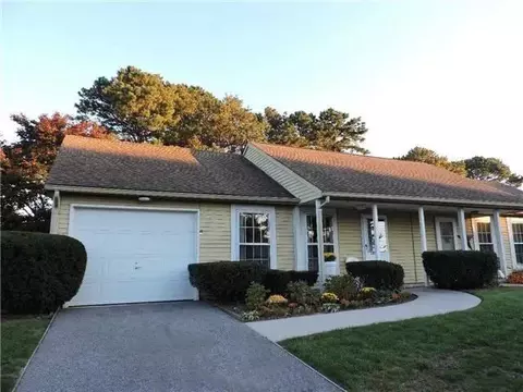 181 B Kingston Dr #181 B, Ridge, NY 11961