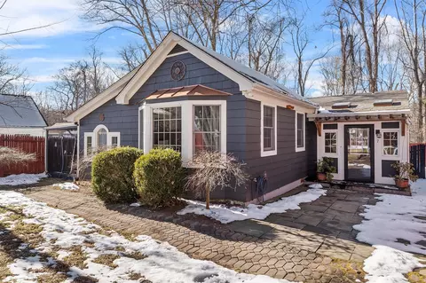 7 Maryland Ave, North Castle, NY 10504