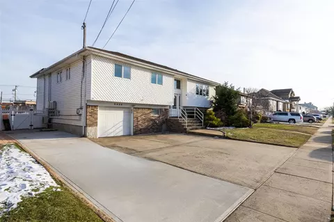 3423 Westminster Rd, Oceanside, NY 11572