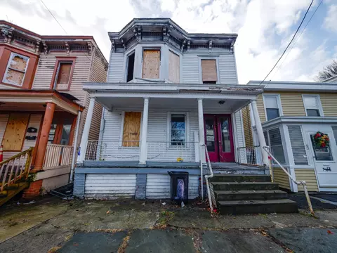 61 Carter St, Newburgh, NY 12550