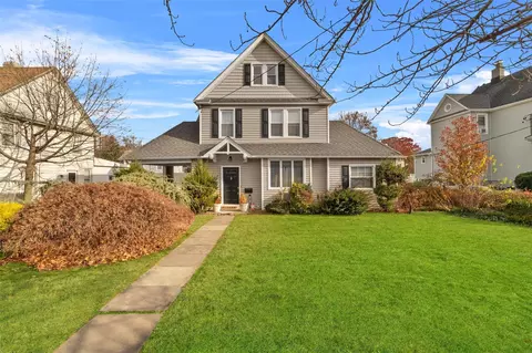 62 Woodland Ave, New Rochelle, NY 10805
