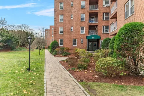 565 Broadway #4J, Greenburgh, NY 10706