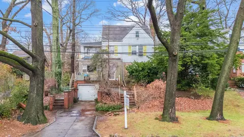 19341 Mclaughlin Ave, New York, NY 11423