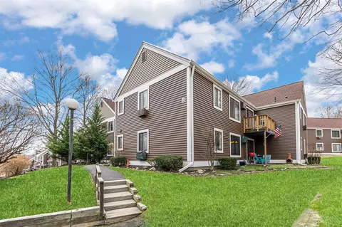 8 Heritage Dr #B, Harriman, NY 10926