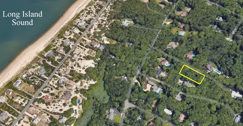 11212 Soundview Ave, Southold, NY 11971