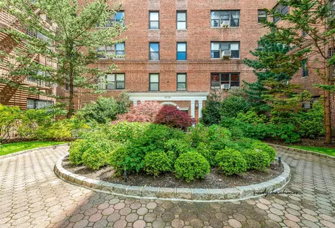 67-35 Yellowstone Blvd #6U, New York, NY 11375