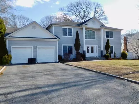 645 Durham Rd, Sayville, NY 11782