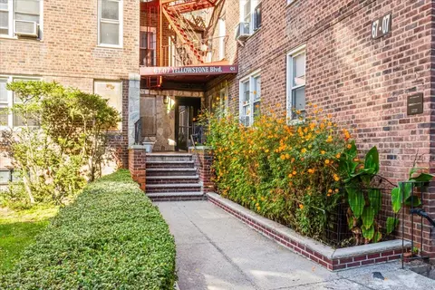 67-07 Yellowstone Blvd #4A, Forest Hills, NY 11375