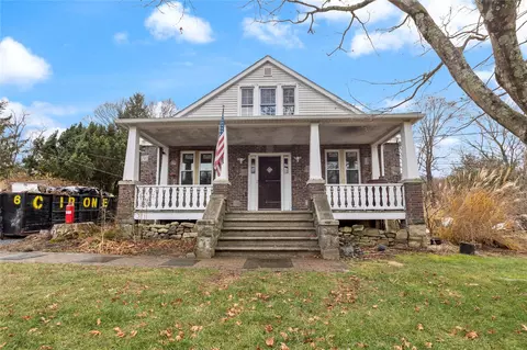 13 Hemlock Rd, Carmel, NY 10512