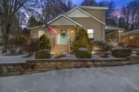 6 Ash Ave, New Windsor, NY 12553