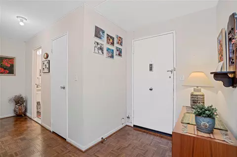 500 High Point Dr #401, Greenburgh, NY 10530