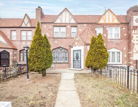 11572 222nd St, Cambria Heights, NY 11411