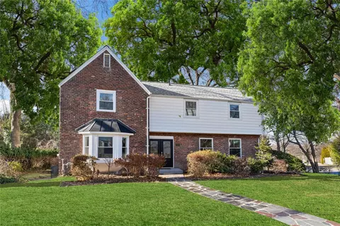 103 Grandview Blvd, Yonkers, NY 10710