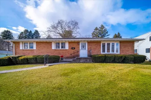 50 Phillips Ave, Lloyd, NY 12528