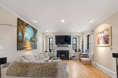 828 Bronx River Rd #4C, Bronxville, NY 10708