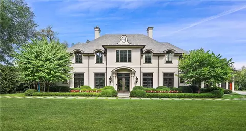 40 Hampton Rd, Scarsdale, NY 10583