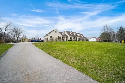 142 Laroe Rd, Chester, NY 10918
