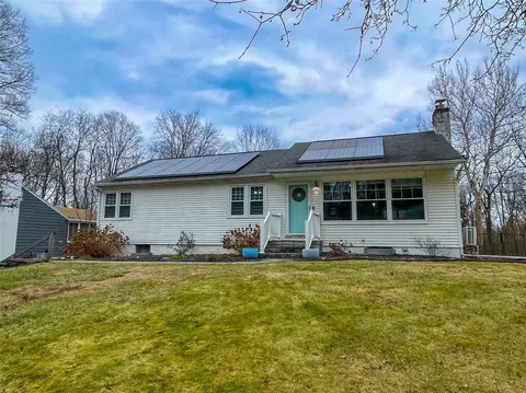 40 Homer Pl, Arlington, NY 12603