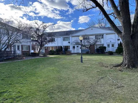 13-46 Bell Blvd #212, Bayside, NY 11360