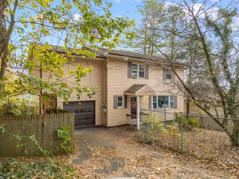 12 Elm St, Cortlandt, NY 10520