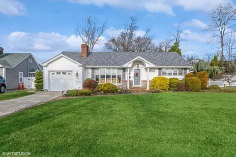 1632 George Rd, Wantagh, NY 11793
