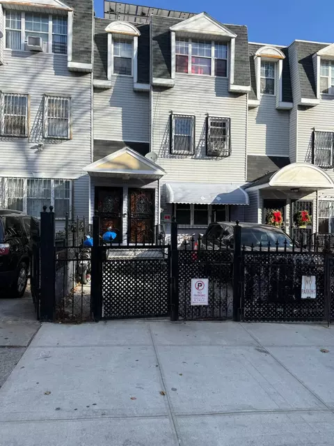 969 E 179th St, New York, NY 10460