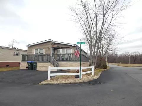 2 Park Cir, Washingtonville, NY 10992