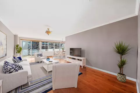 17-85 215th St #14M, New York, NY 11360