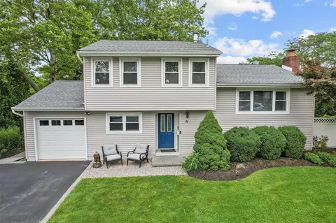 71 Dutch Hollow Dr, Orangetown, NY 10962