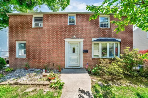 668 Scarsdale Rd, Yonkers, NY 10707