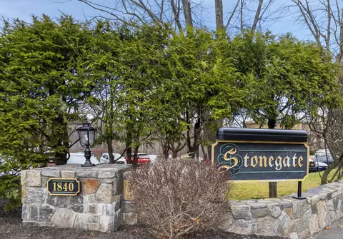 1840 Crompond Rd #5B2, Peekskill, NY 10566