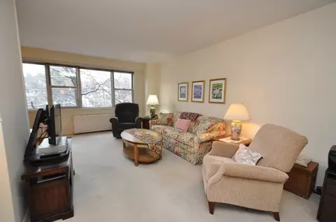 250 Garth Rd #2H3, Scarsdale, NY 10583