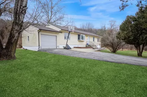 10 Hi View Rd, Wappinger, NY 12590