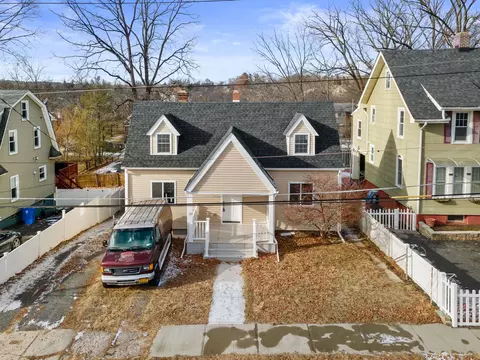 23 Wilkin Ave, Middletown, NY 10940